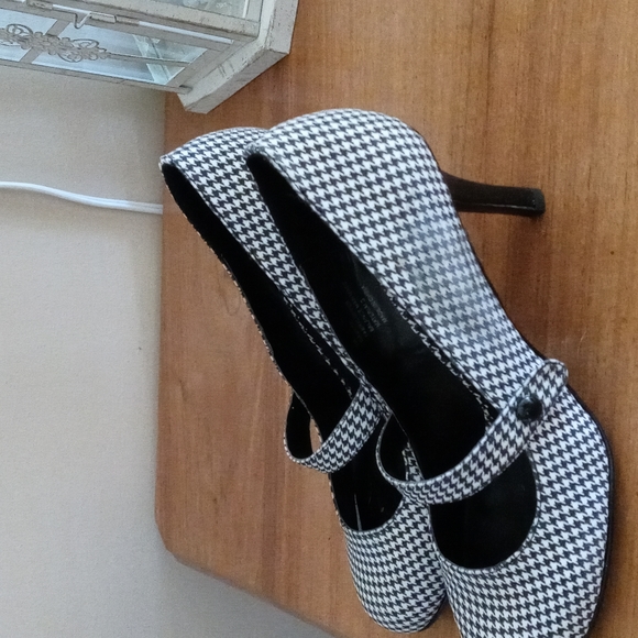 High heels - Picture 5 of 8